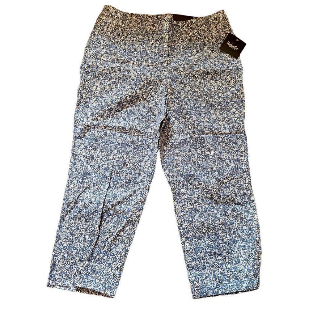 NEW Rafaella Deep Hydrangea Curvy Defined Waist Higher back rise Capri 8 Blue